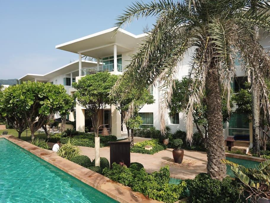 Karon Sea View Beach Apartment Exterior foto