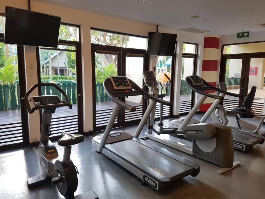 Karon Sea View Beach Apartment Exterior foto